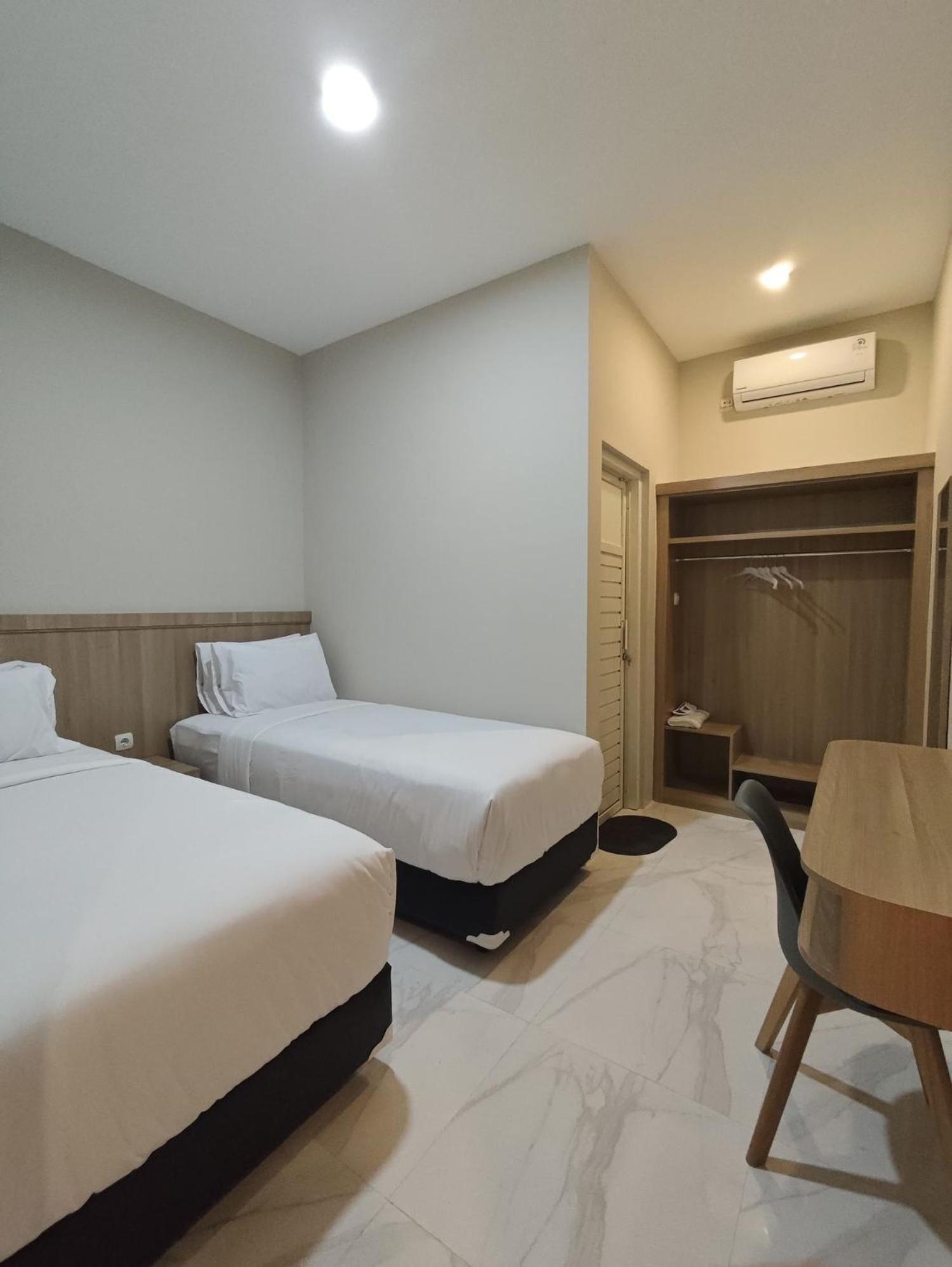 El Nipa Hotel Labuan Bajo Bagian luar foto